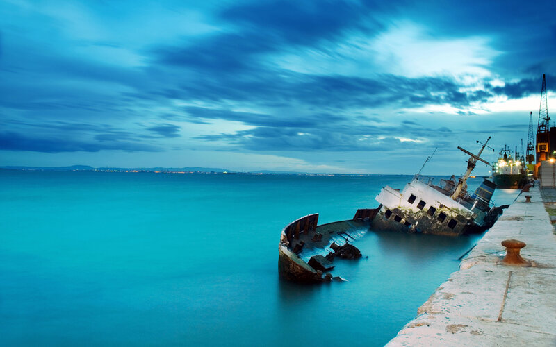 Shipwreck in Harbor — Blue