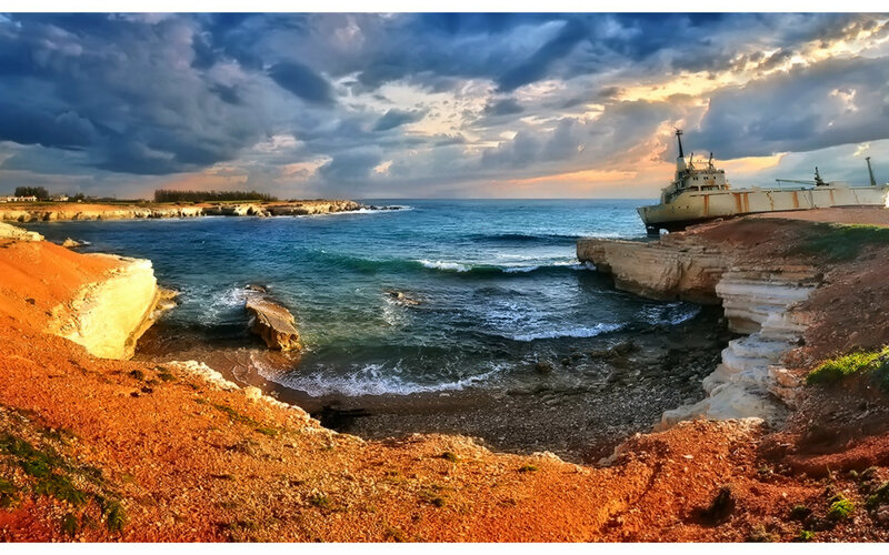 Shipwreck on Rocky Coast — Blue