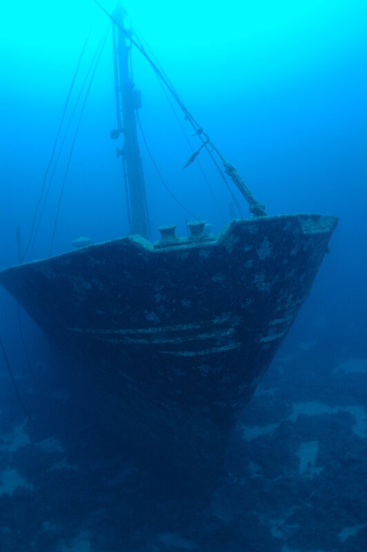 shipwreck underwater
