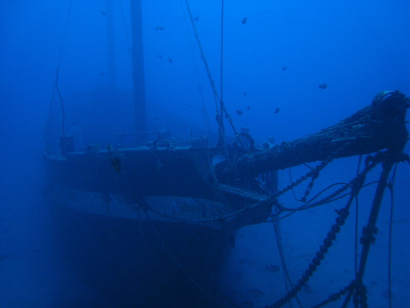 shipwreck underwater