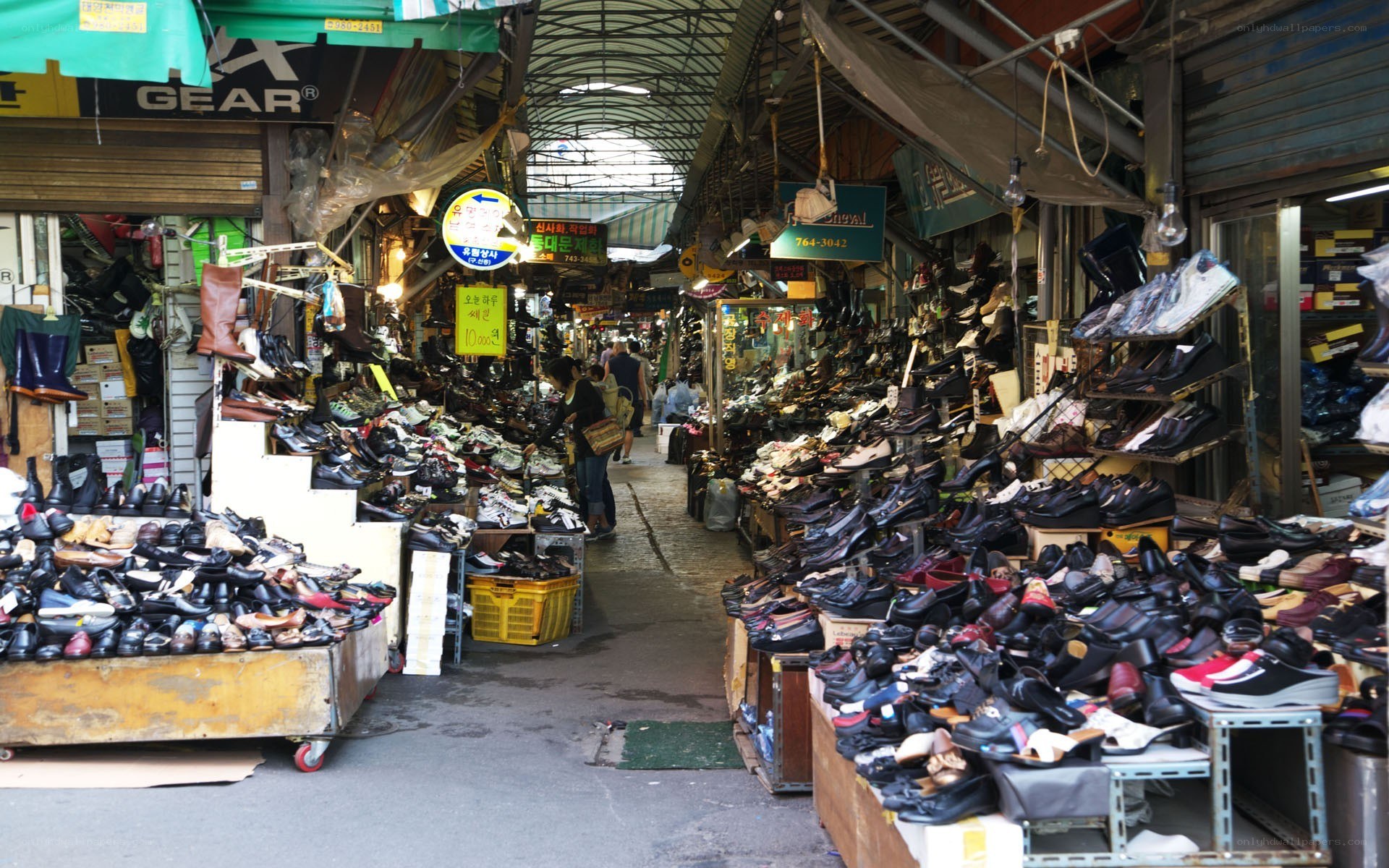 Shoe market in Seoul