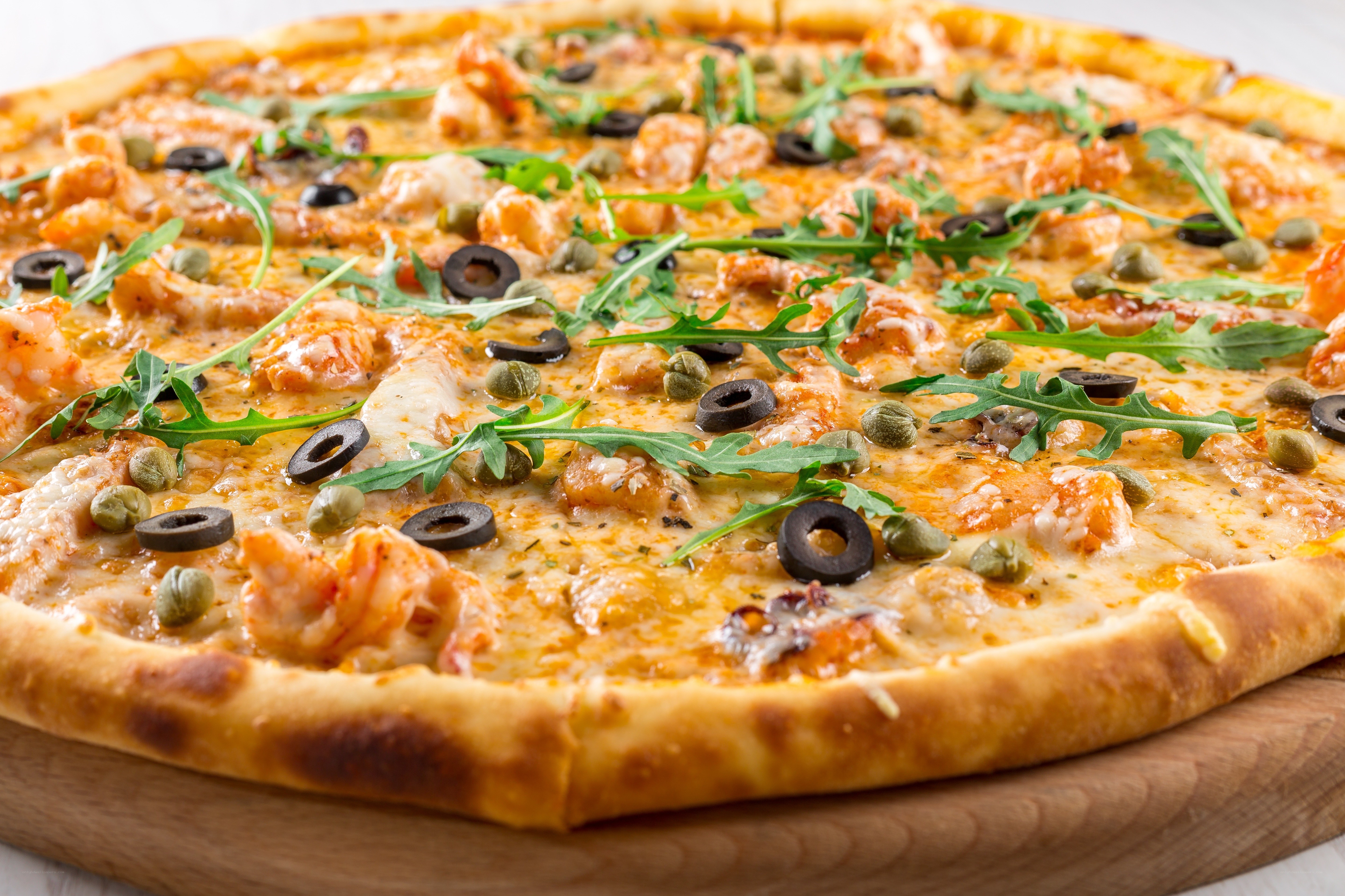 shrimp and arugula pizza