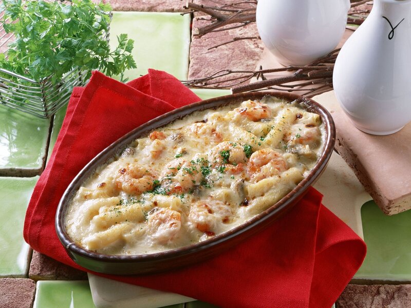 Shrimp and pasta bake