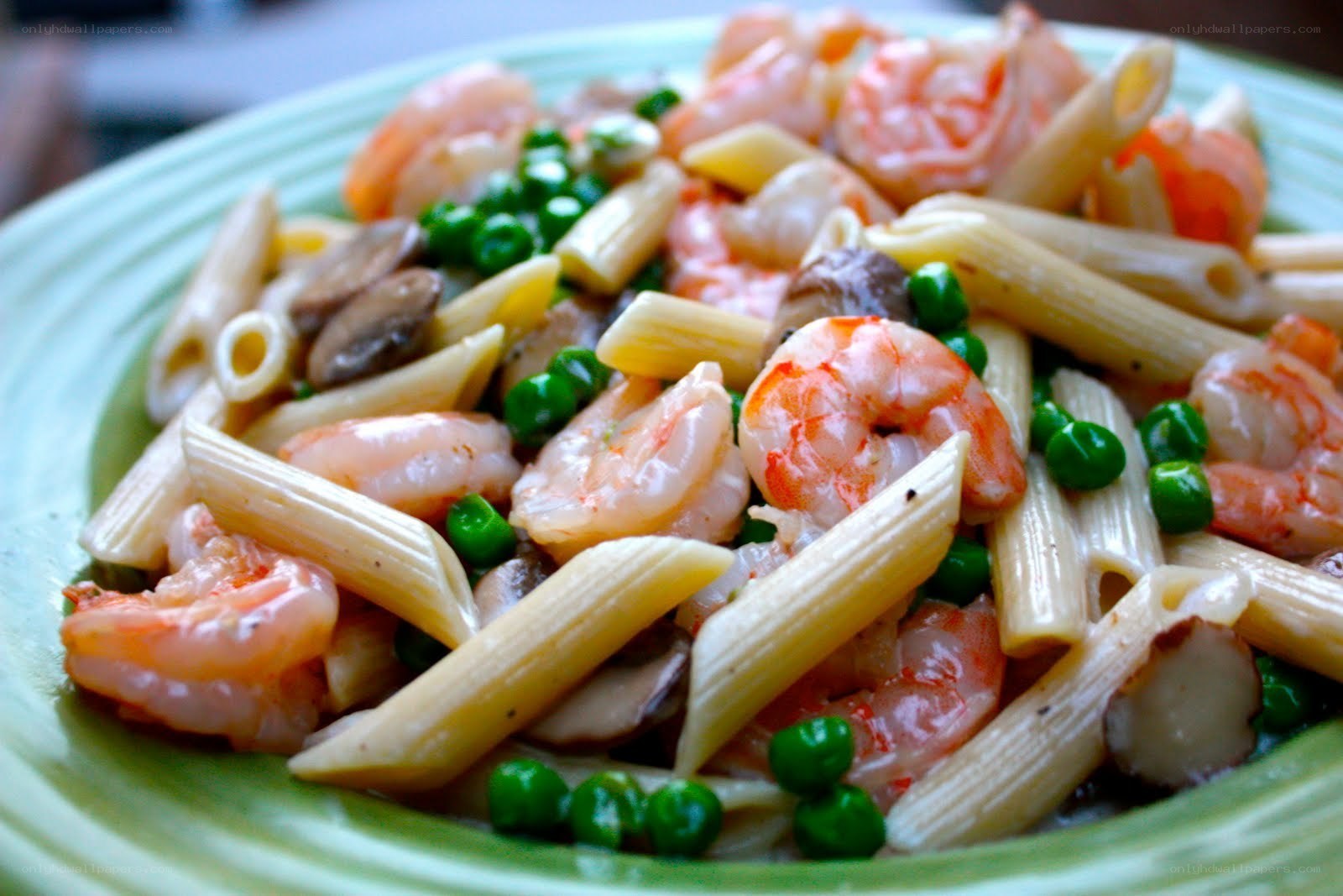 Shrimp and pasta salad