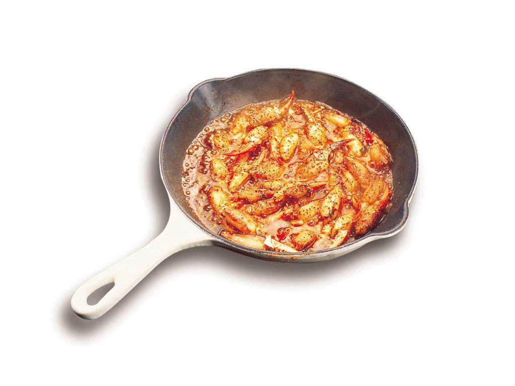 shrimp in a skillet