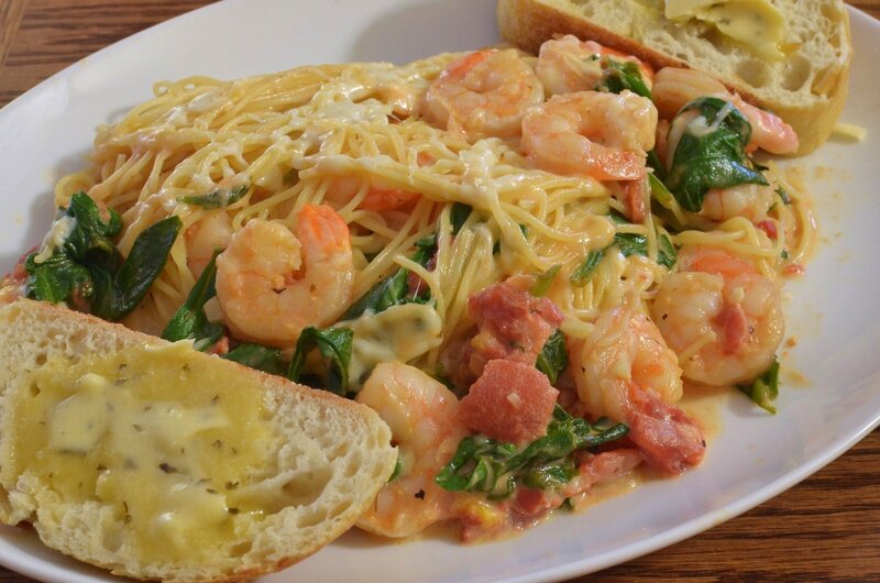 Shrimp pasta with garlic bread