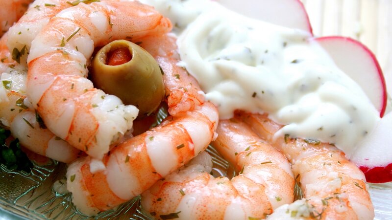 shrimp with olive and sauce