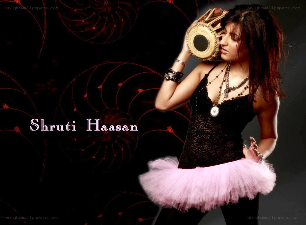 Shruti Haasan in tutu