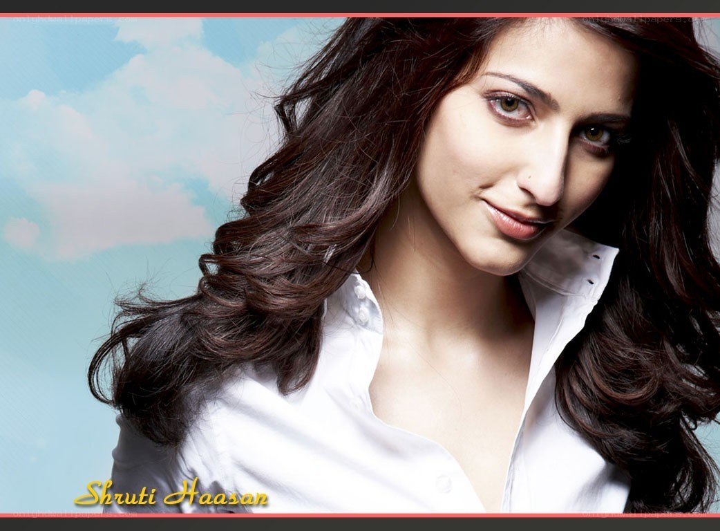 Shruti Haasan portrait