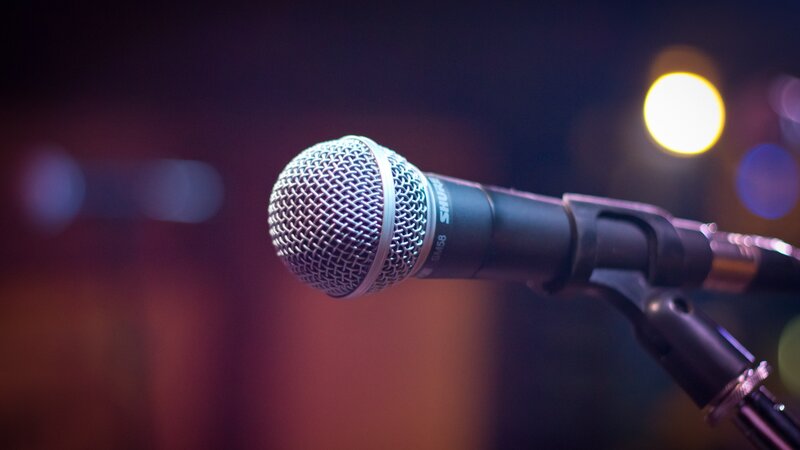 Shure Microphone on Stand — Black