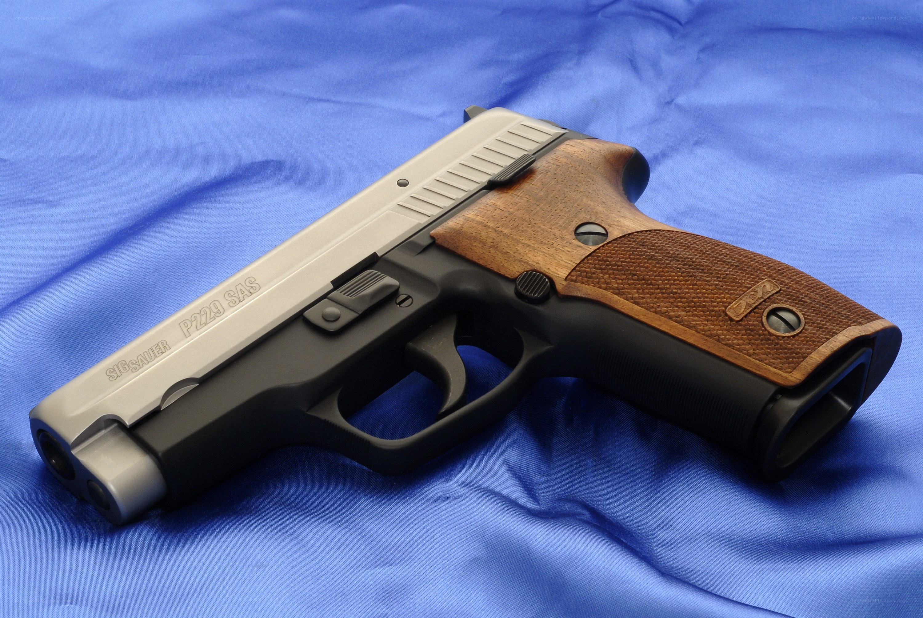 Sig Sauer P229 SAS pistol