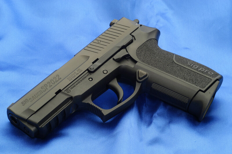 SIG Sauer SP2022 pistol