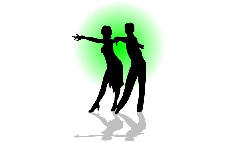 silhouette of dancing couple