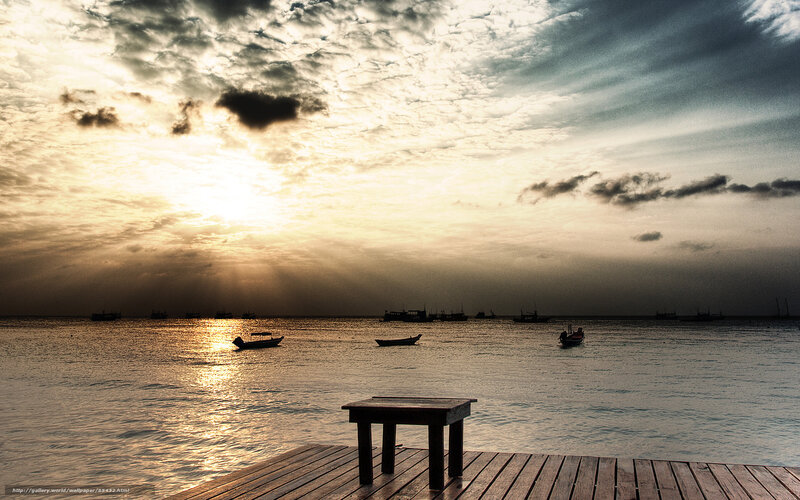 Silhouetted Boats at Sea — Gold
