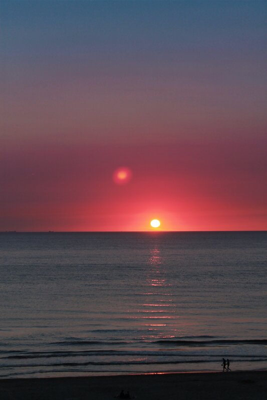 Silhouetted Couple on Beach — Red, Serene