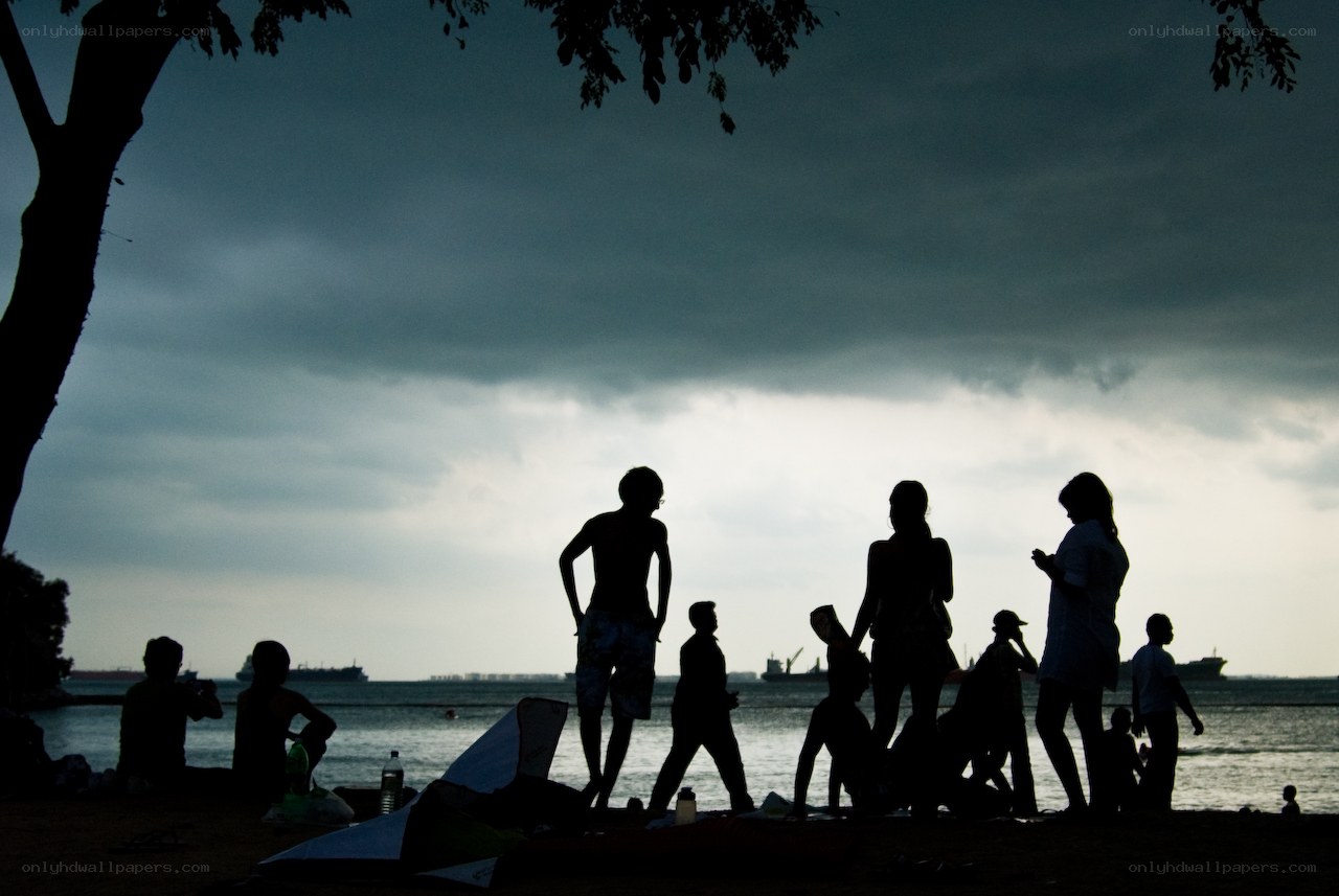 Silhouettes at the beach