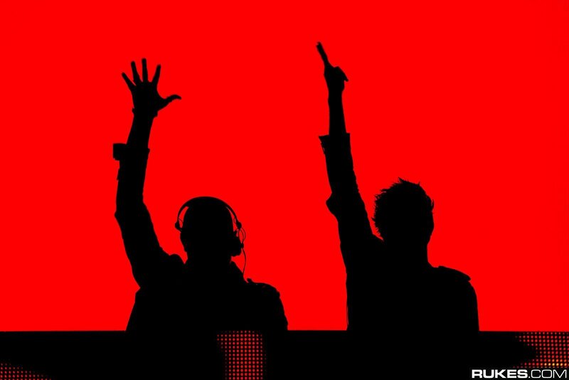 Silhouettes of Two People — Red, Energetic