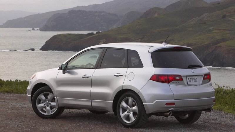 silver acura rdx by the coast