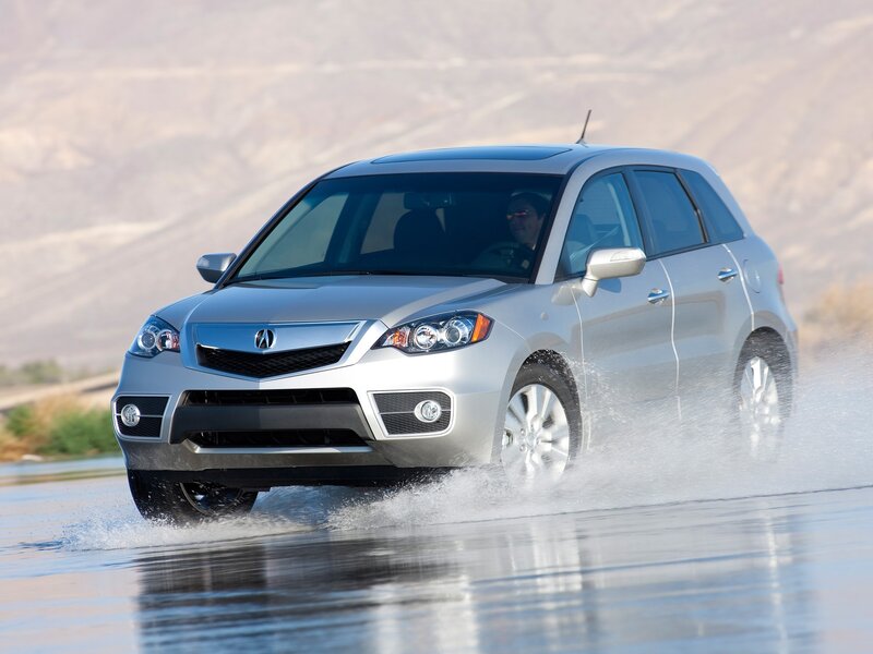 Silver Acura Rdx — Dynamic, Afternoon