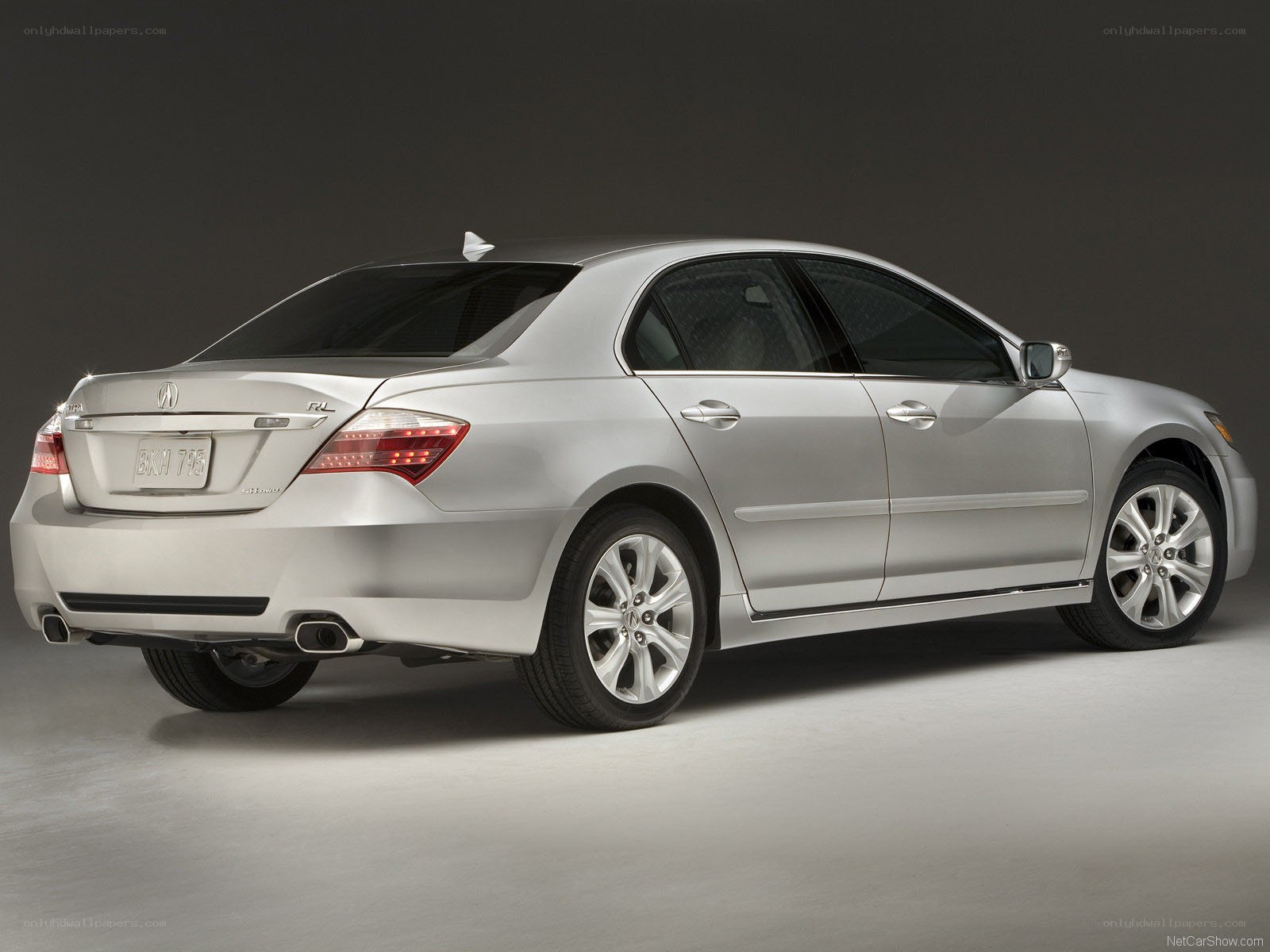 silver acura rl sedan