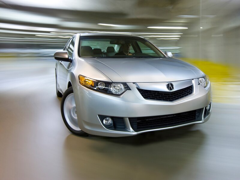 Silver Acura Sedan — Dynamic