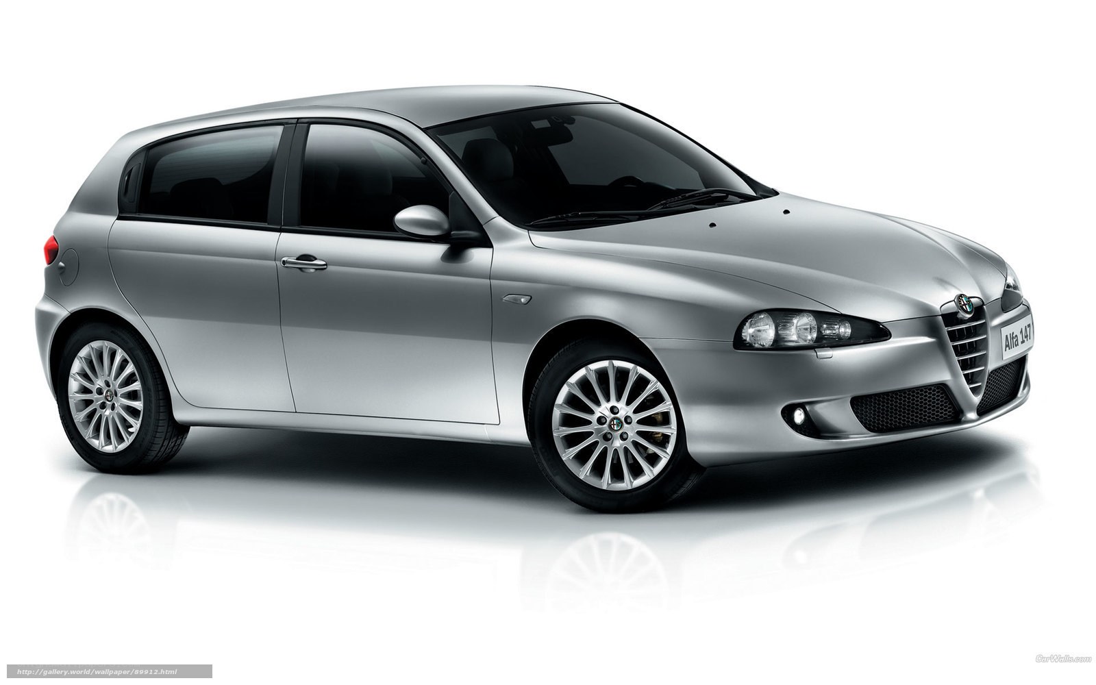 Silver Alfa Romeo 147