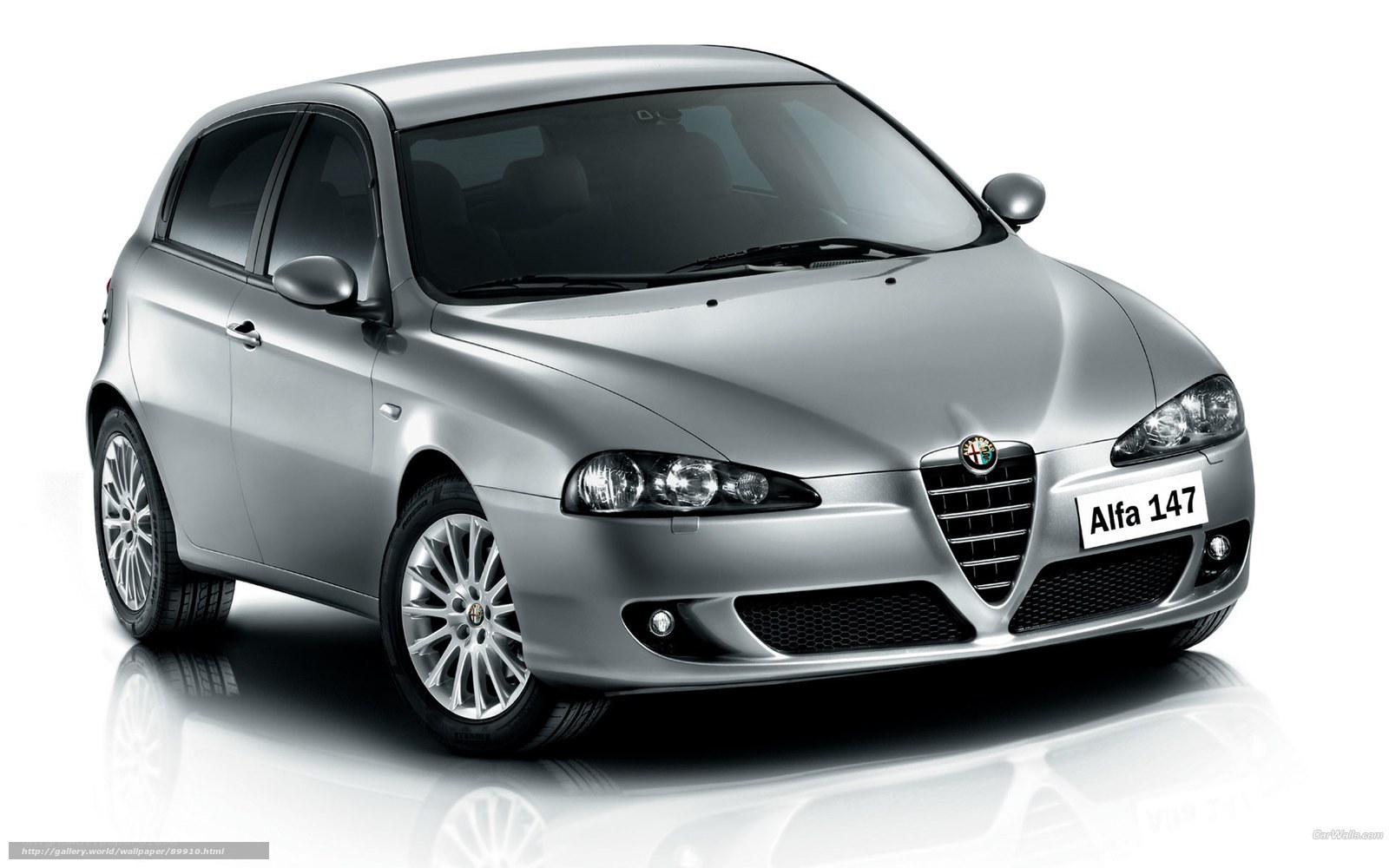 Silver Alfa Romeo 147