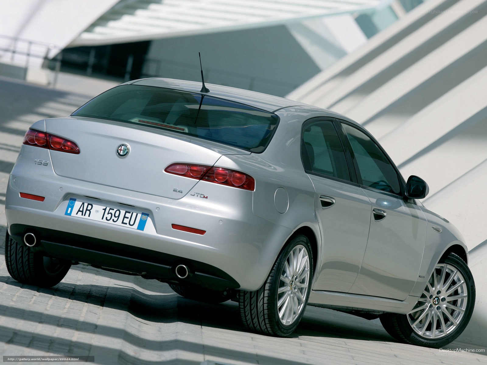 silver alfa romeo 159