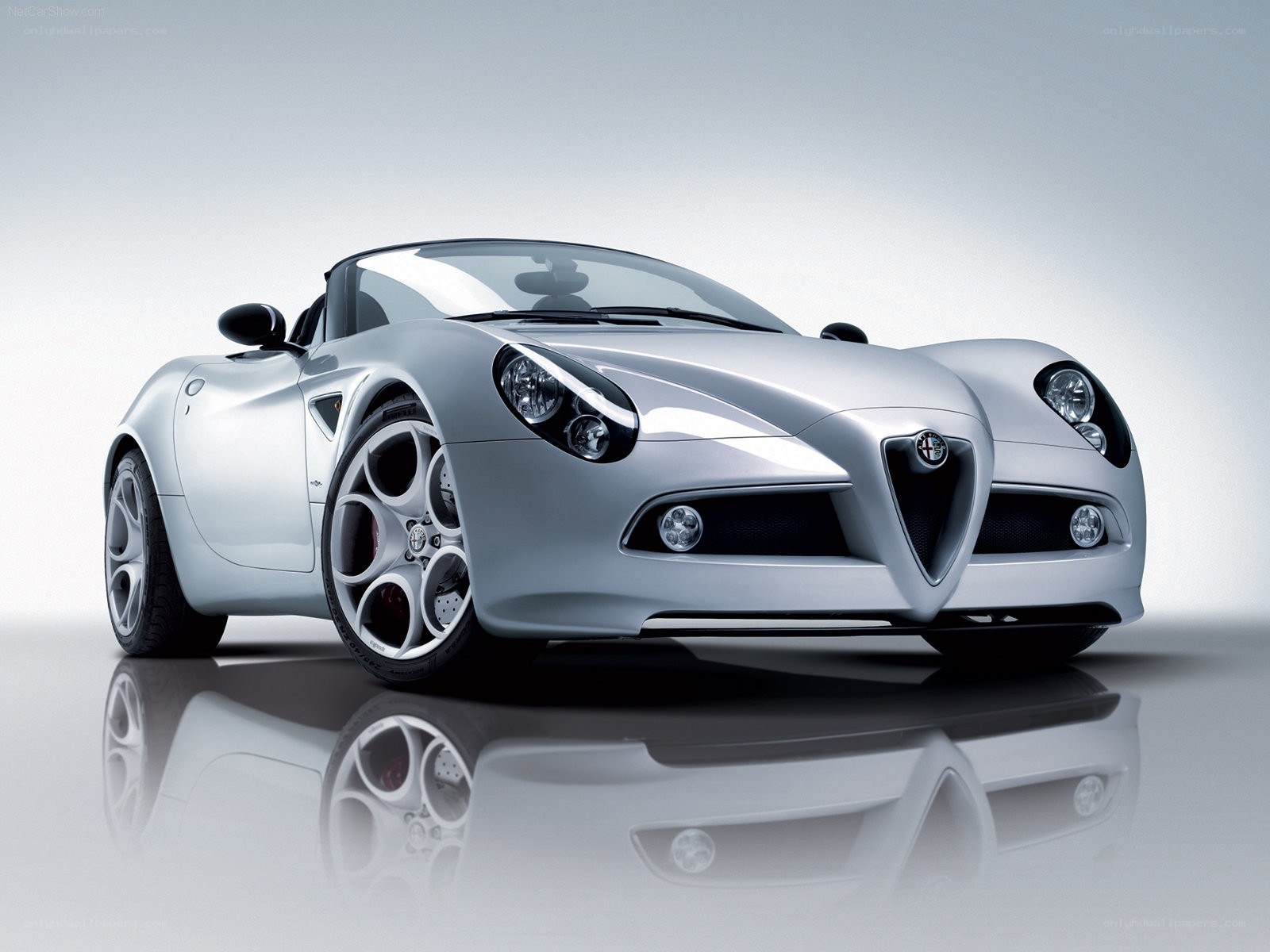Silver Alfa Romeo Spider