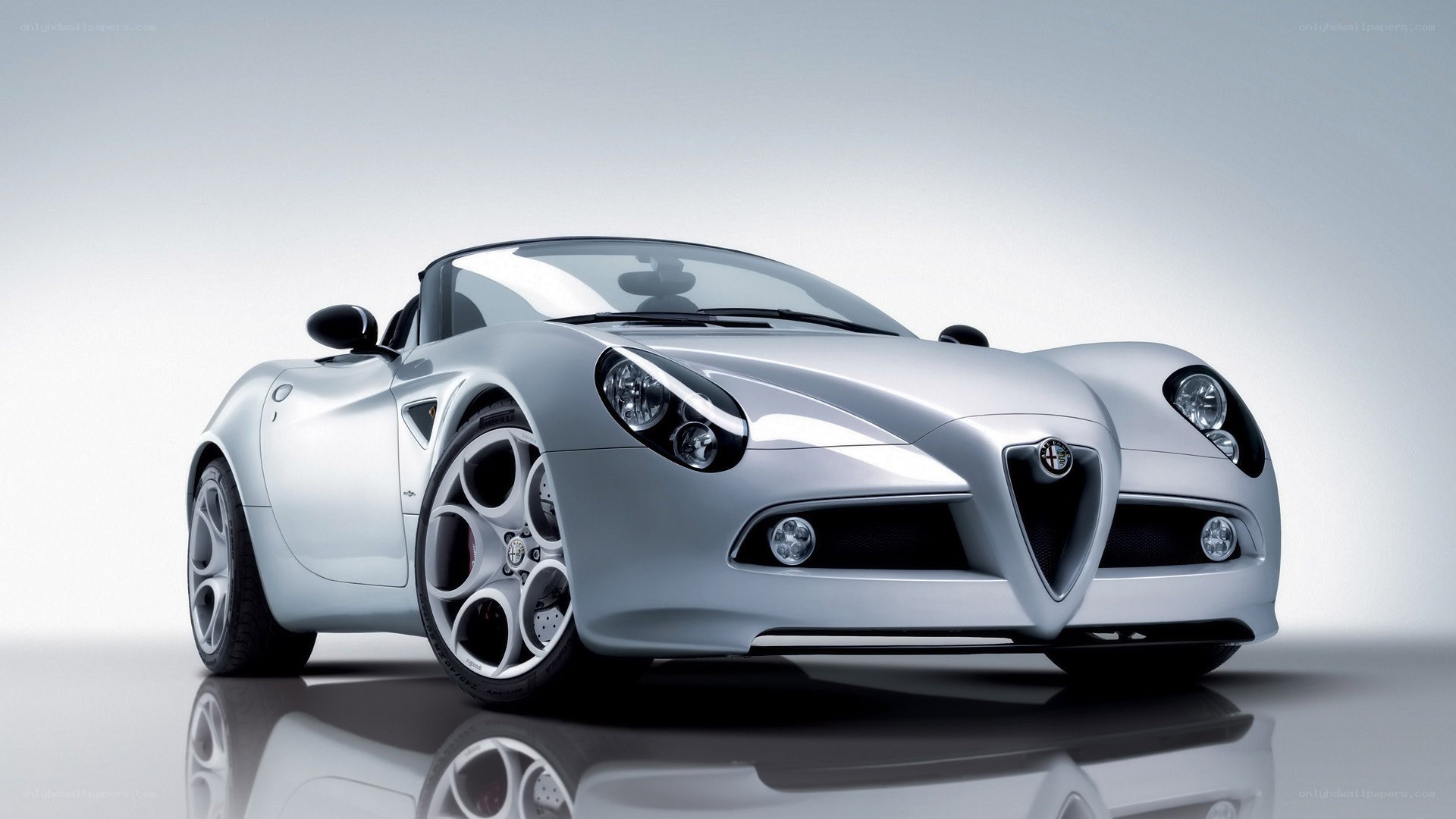 Silver Alfa Romeo Spider