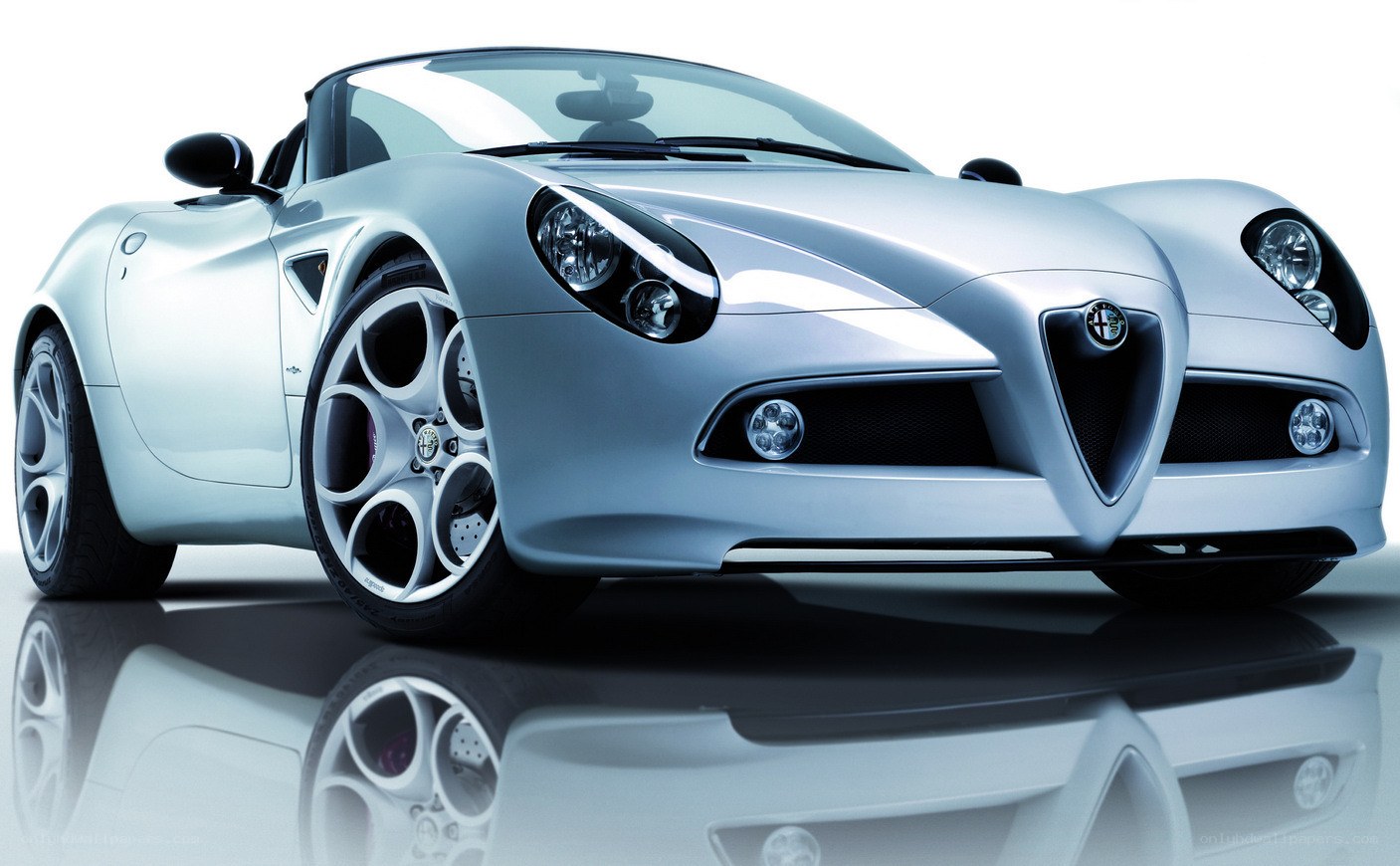 Silver Alfa Romeo Spider