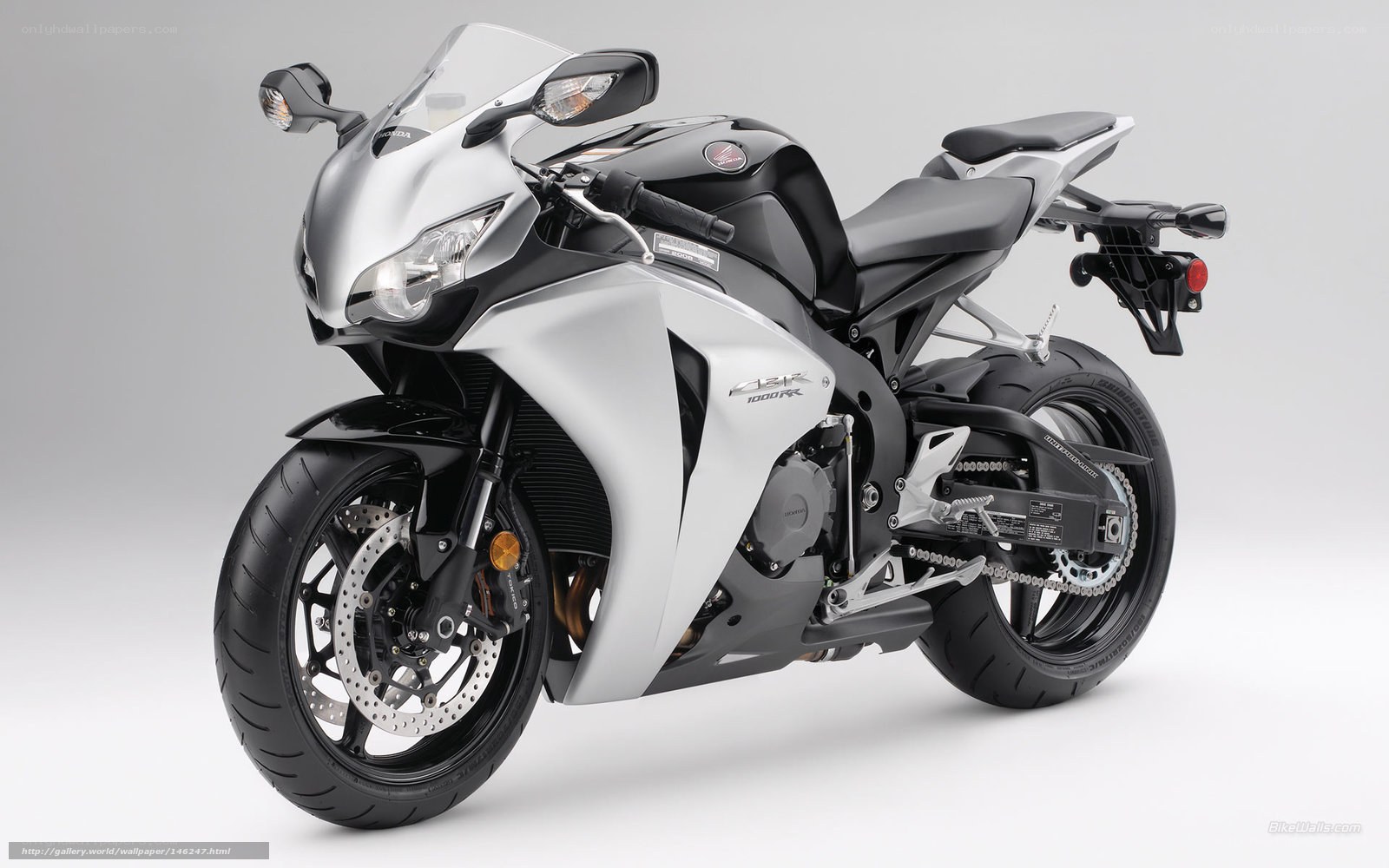 silver and black sport motorcycle