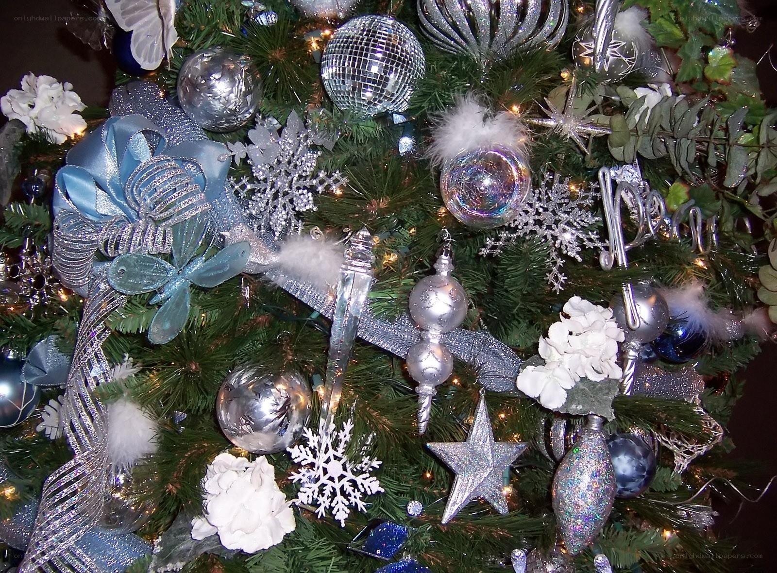 silver and blue Christmas tree