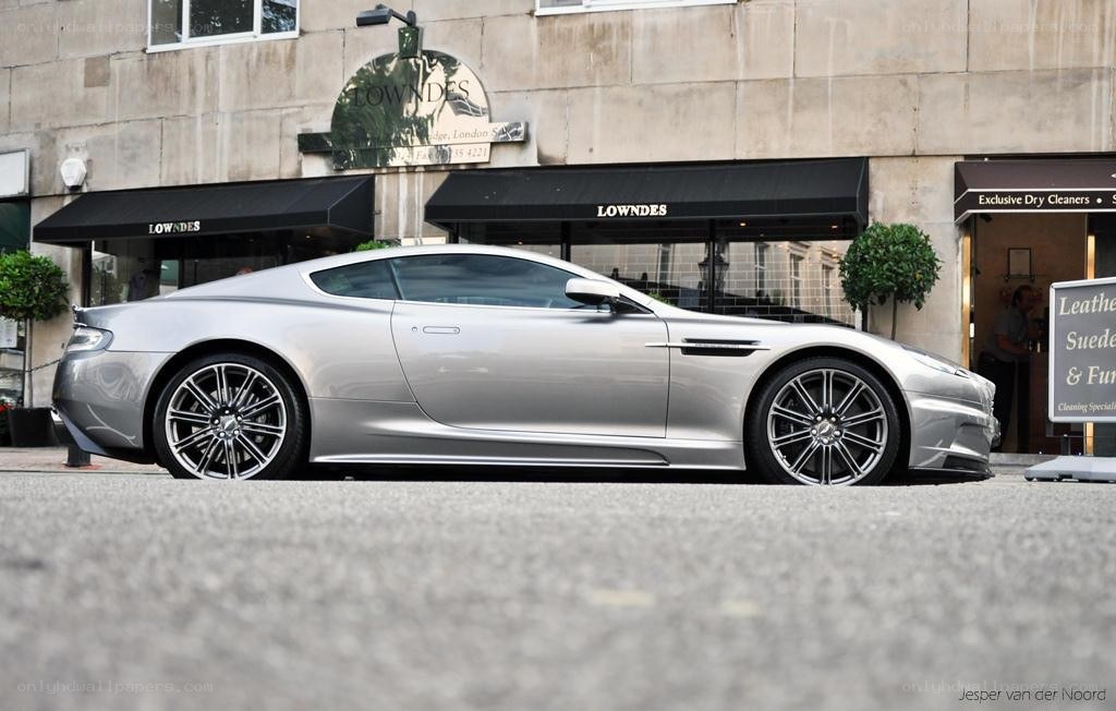 Silver Aston Martin DBS