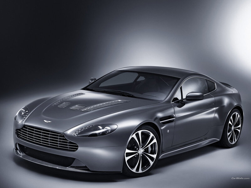 Silver Aston Martin V12 Vantage — Gray