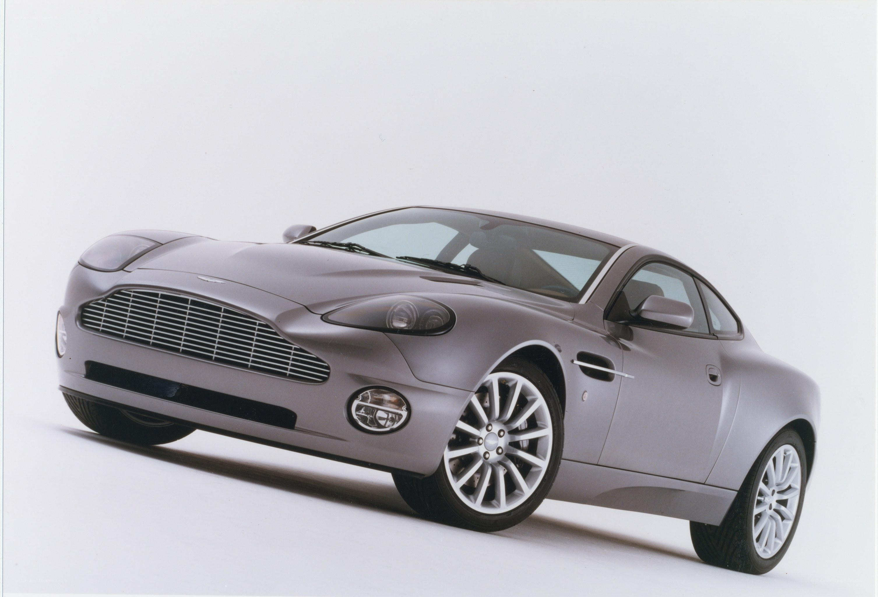 Silver Aston Martin V8 Vantage
