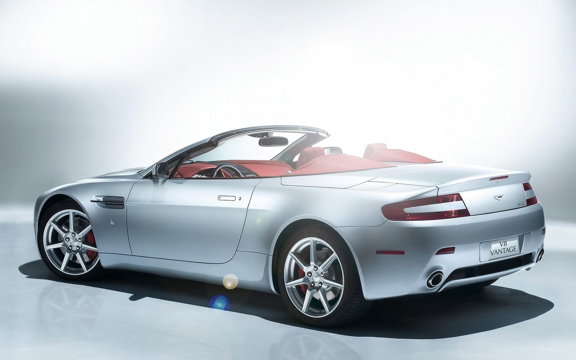Silver Aston Martin V8 Vantage