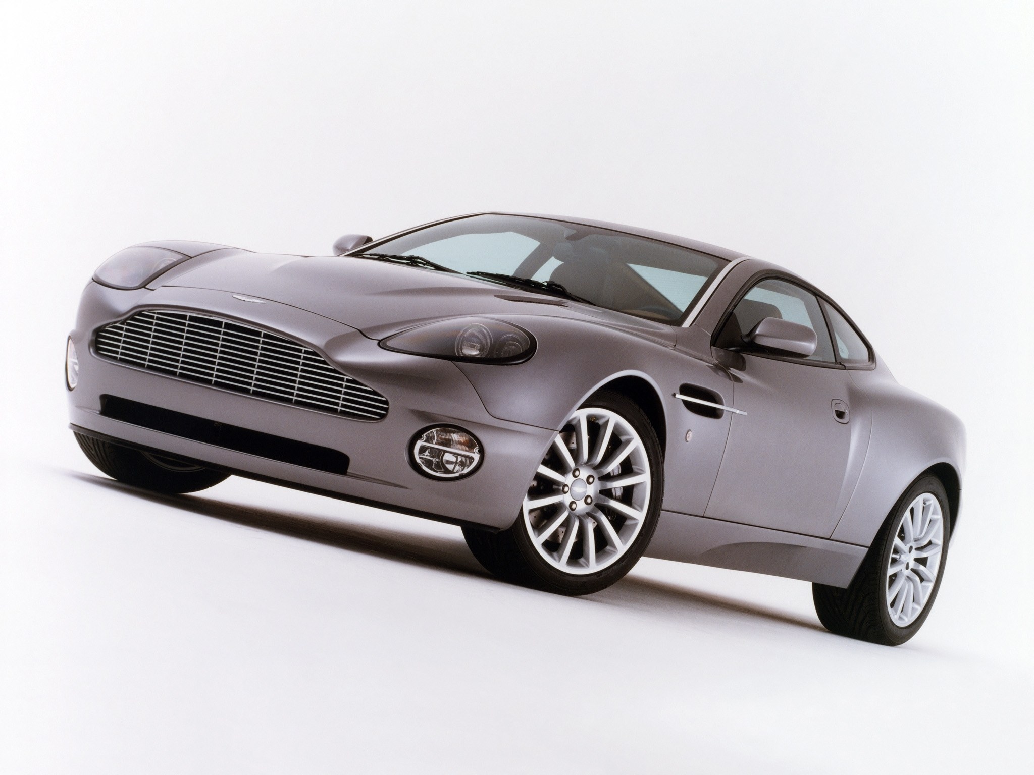 Silver Aston Martin V8 Vantage