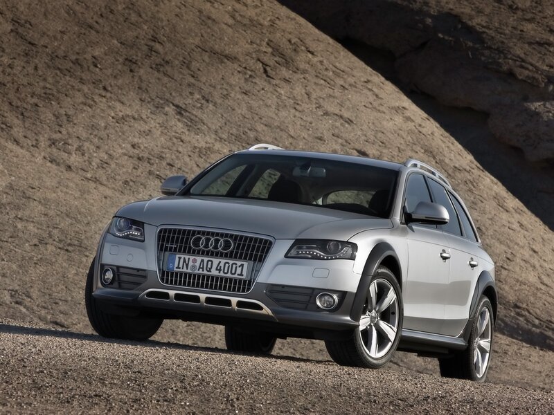 Silver Audi A4 Allroad