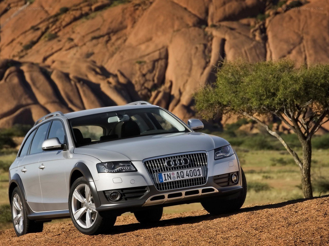 Silver Audi A4 Allroad in desert