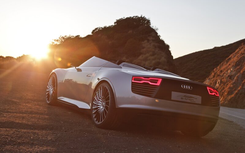 Silver Audi E-tron Spyder