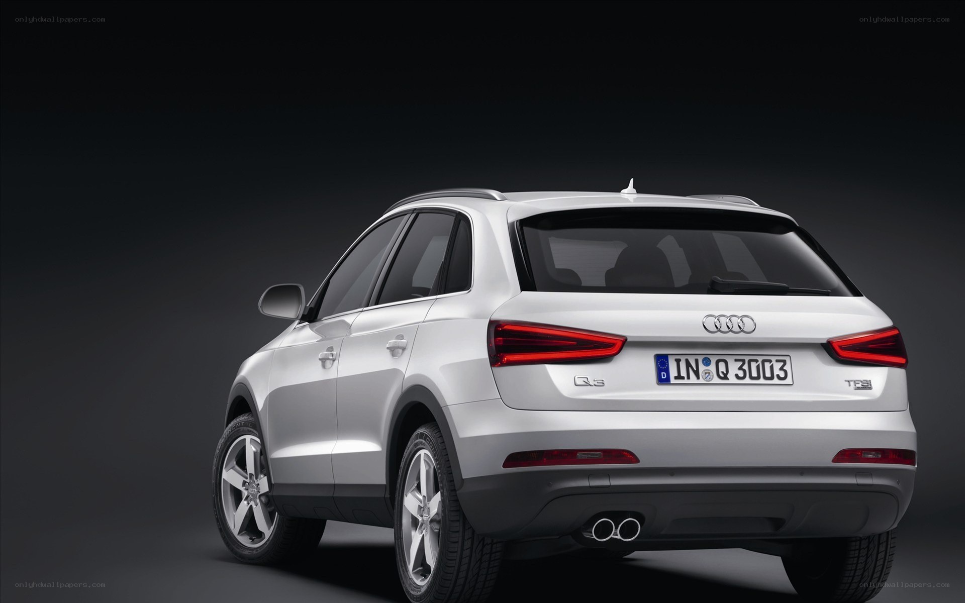 silver audi q3 suv