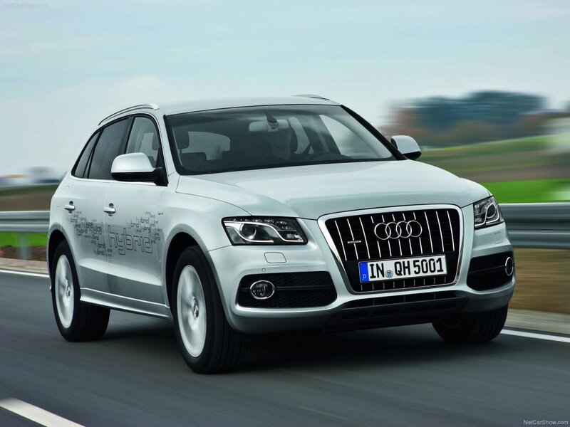 Silver Audi Q5 Hybrid