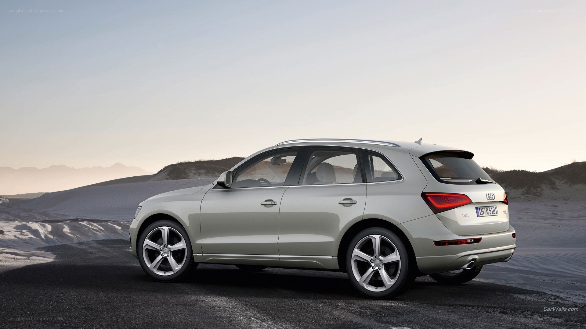 silver audi q5 in desert