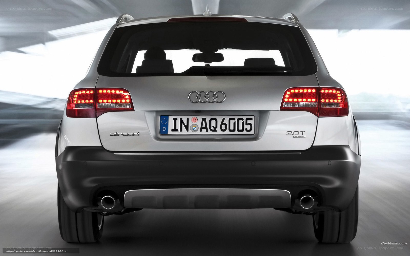 silver audi q5 rear view