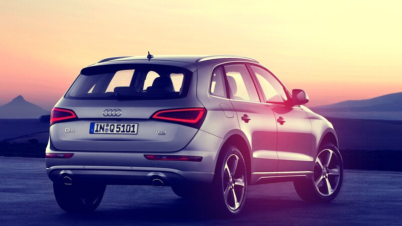 Silver Audi Q5 Suv — Dramatic, Sunset, Photograph, Car, Mountains
