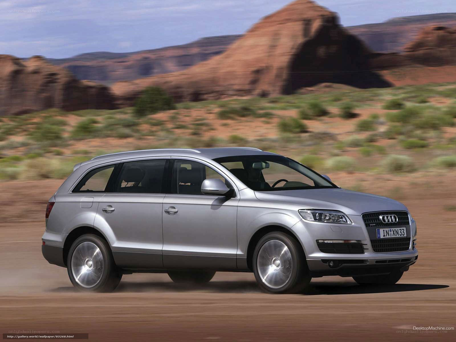 silver audi q7 in desert