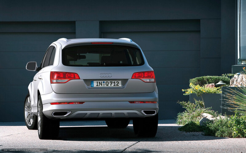 Silver Audi Q7 Suv — Gray