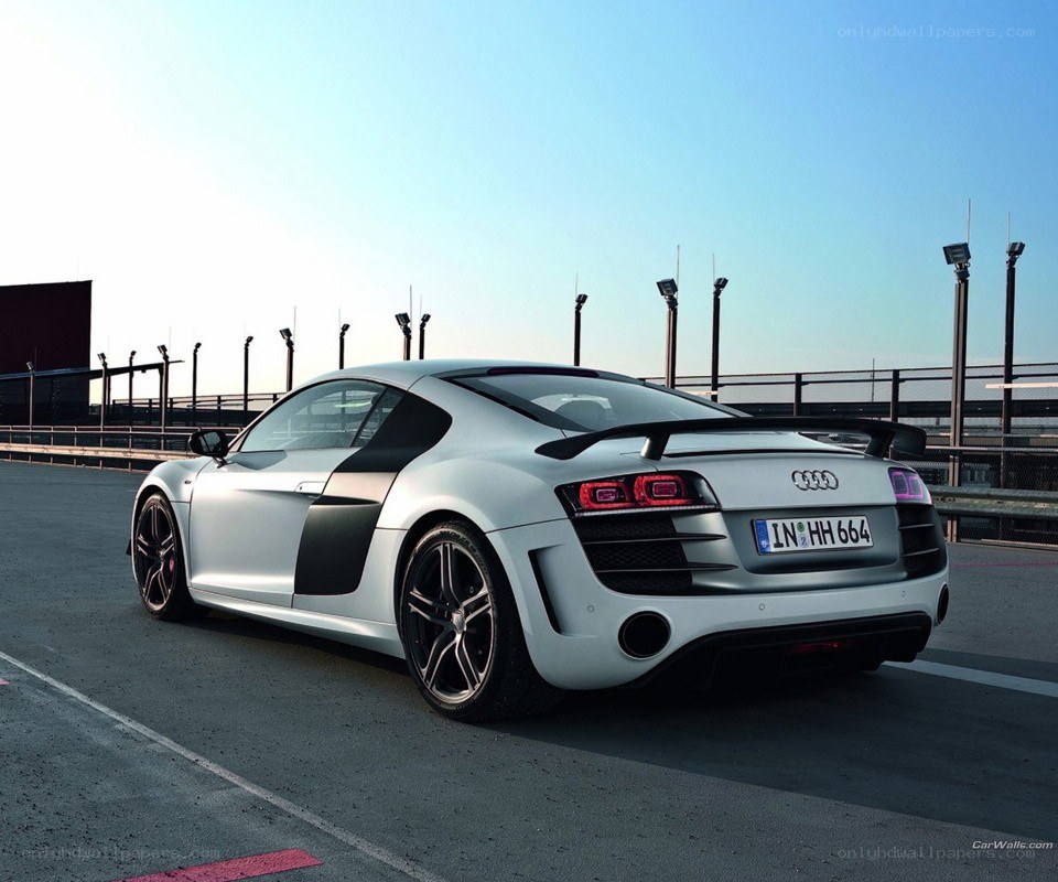 silver audi r8 on racetrack