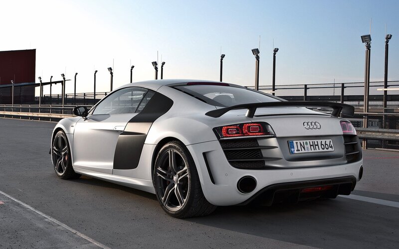 silver audi r8 on racetrack